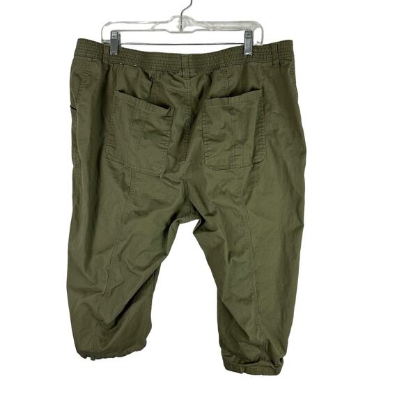 Catherine's Womens Pants Size 1X Army Green Capri Cropped Casual Comfort Stretch - Picture 3 of 9